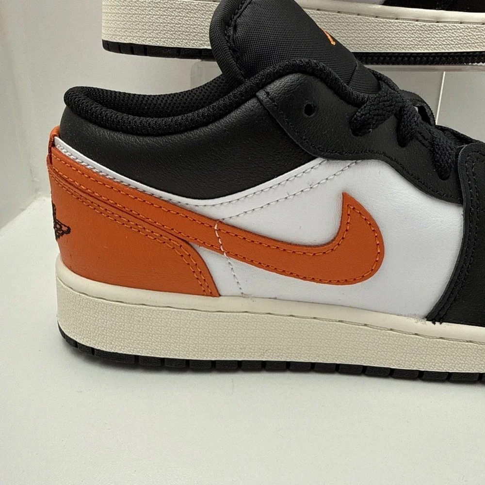 Nike Air Jordan 1 Low Shattered Backboard GS Youth Size 5 Black/White‎
